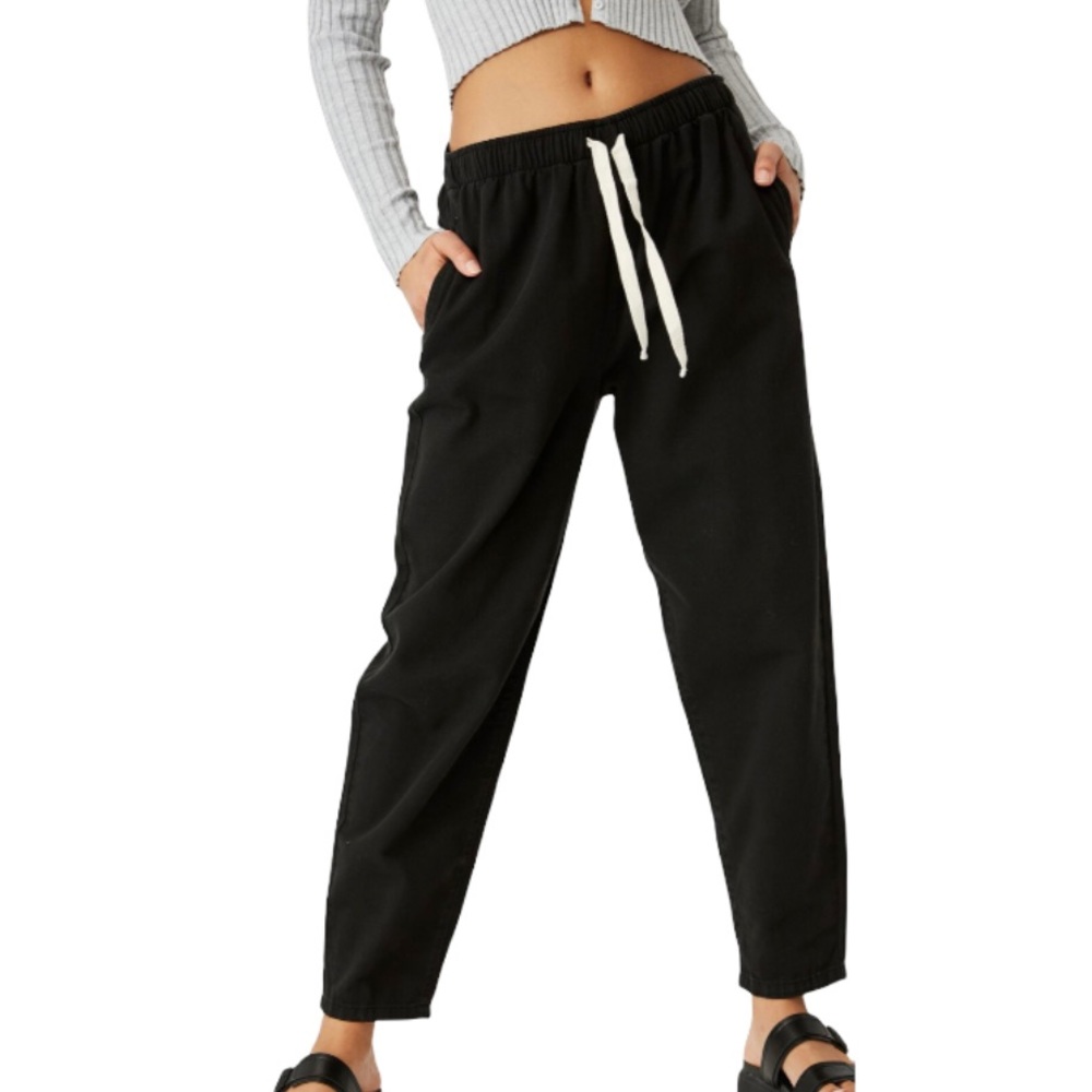 NWT Black Everyday Pants, straight pants with draw strings in US 4